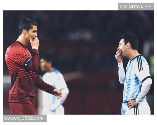 球场传奇:解读梅西C罗等足球巨星背后的故事与成就 球场传奇:解读梅西C罗等足球巨星背后的故事与成就